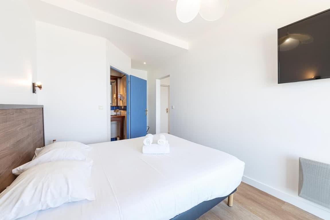 Les Pieds Dans L'Eau - Appartment 1 - Vue Mer カンカル エクステリア 写真